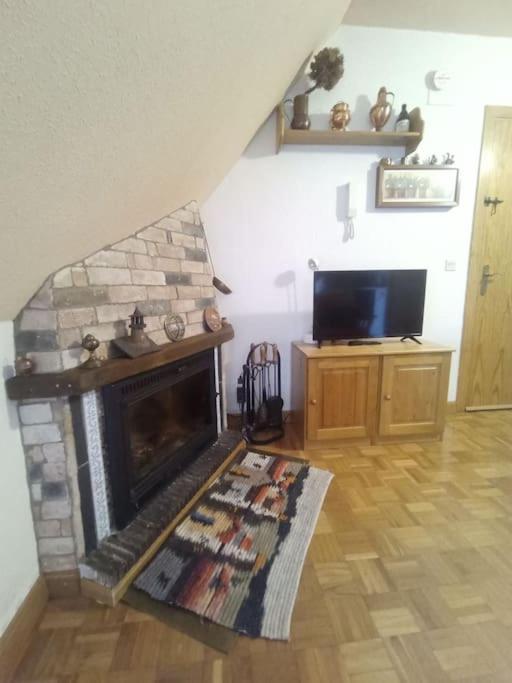 Atico En Pleno Pirineo Apartment El Pueyo de Jaca Luaran gambar