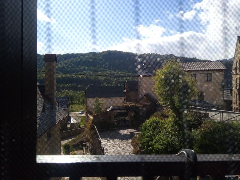 Atico En Pleno Pirineo Apartment El Pueyo de Jaca Luaran gambar
